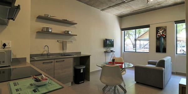 Lakeside Apartments โจฮันเนสเบิร์ก ภายนอก รูปภาพ
